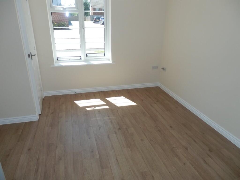 Additional property image - Heron Way, Harwich, Essex, CO12