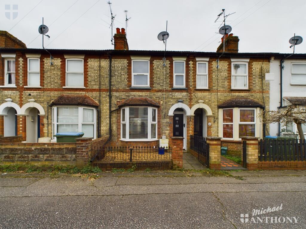 3 bedroom terraced house for sale in Queen Street, Aylesbury, HP20