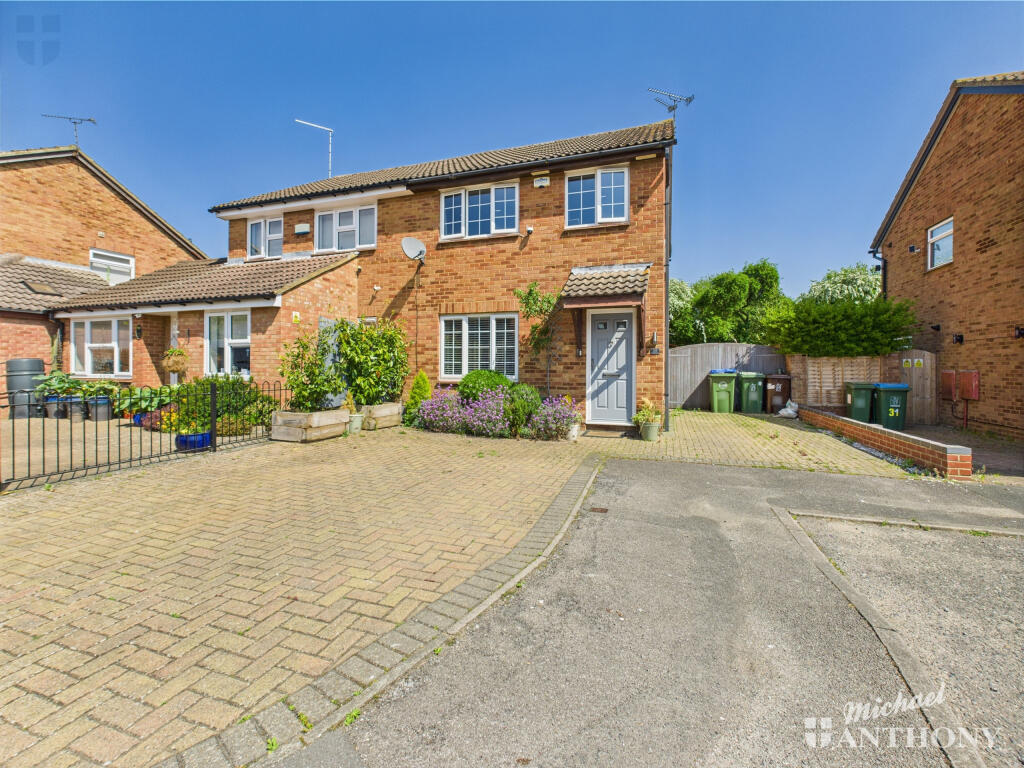 Main image of property: Poplar Road, Aylesbury, Buckinghamshire