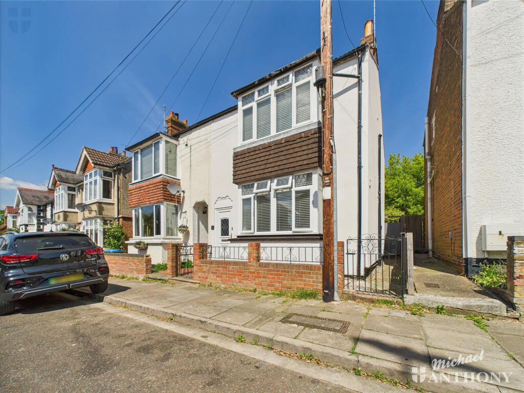 Main image of property: Manor Road, Aylesbury, Buckinghamshire