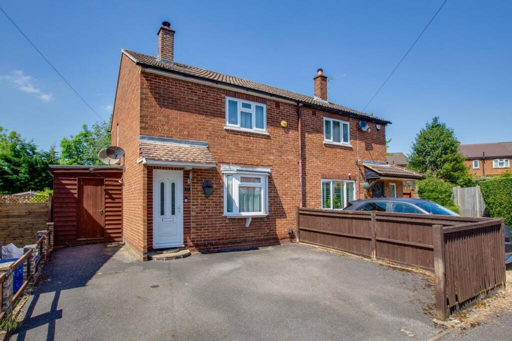 Main image of property: Charsley Close, Little Chalfont, Buckinghamshire, HP6 6QQ