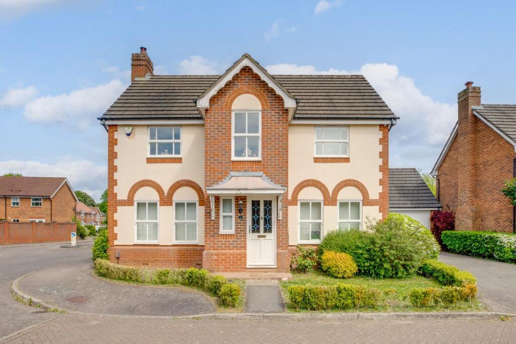Main image of property: Richmond Close, Amersham, Buckinghamshire, HP6 6UY