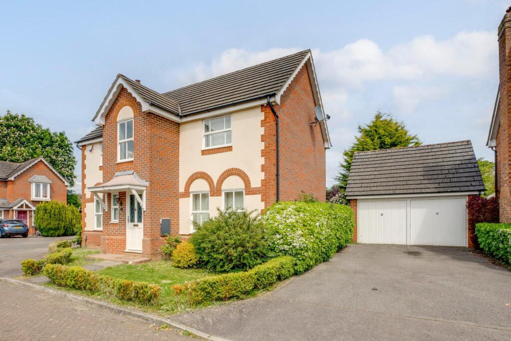 Main image of property: Richmond Close, Amersham, Buckinghamshire, HP6 6UY