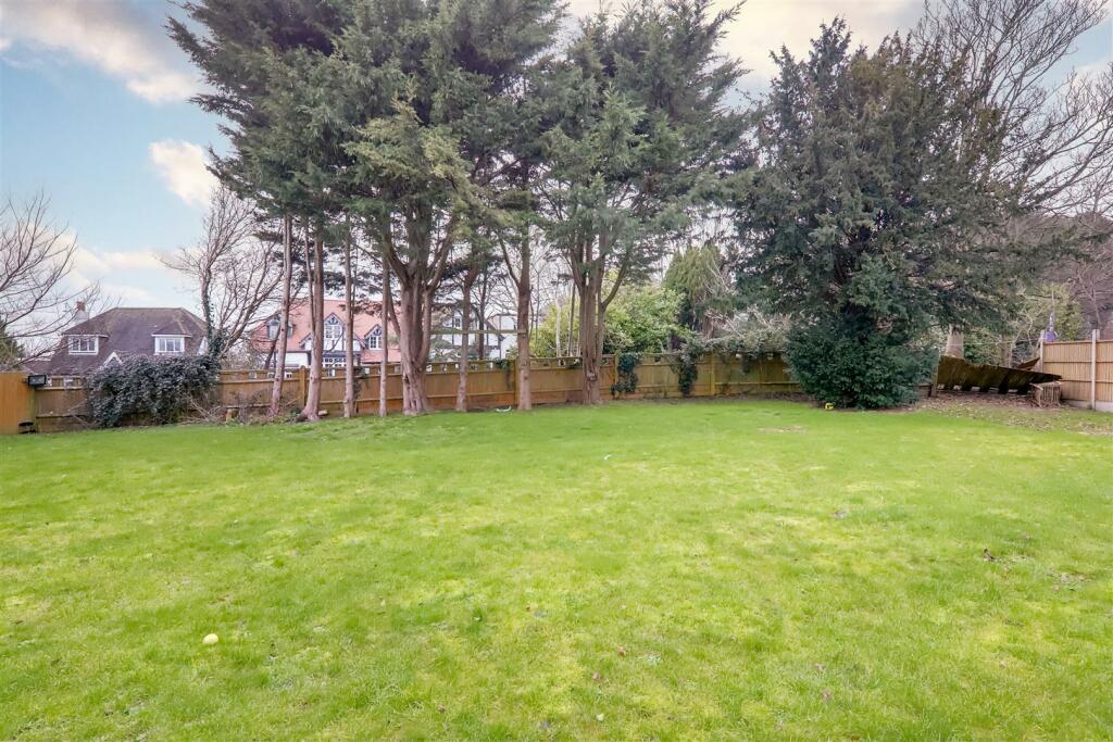 Additional property image - Crockhurst Hill, Worthing