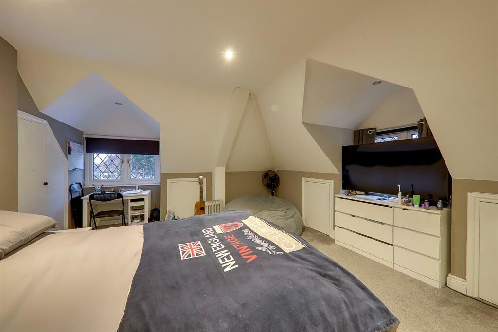Additional property image - Crockhurst Hill, Worthing