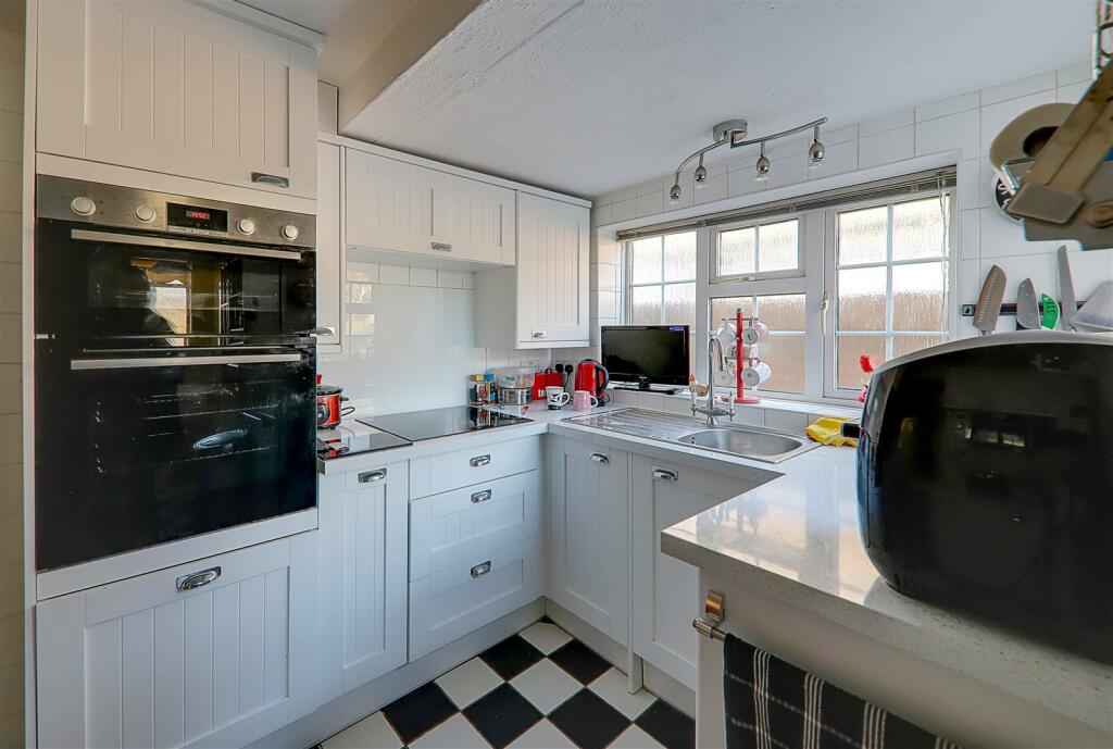 Additional property image - Wallace Avenue, Worthing