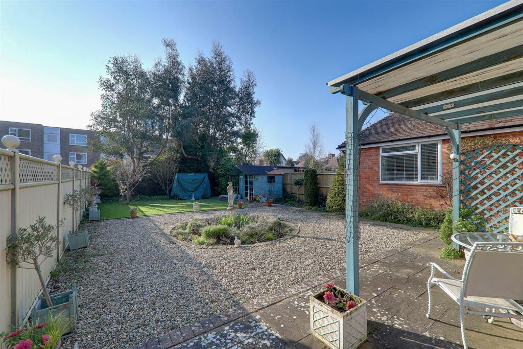 Additional property image - Wallace Avenue, Worthing