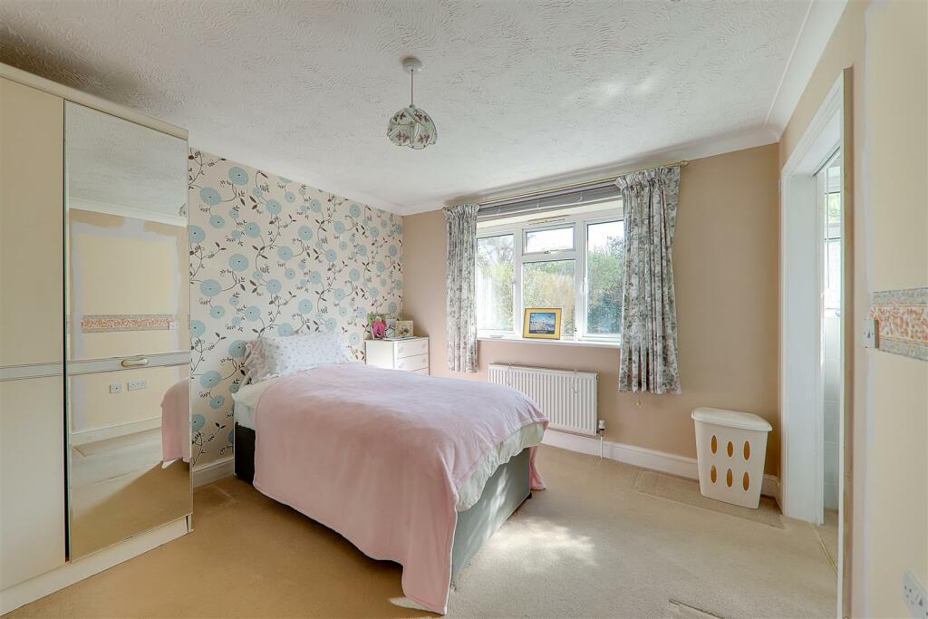 Additional property image - South Avenue, Goring-By-Sea, Worthing