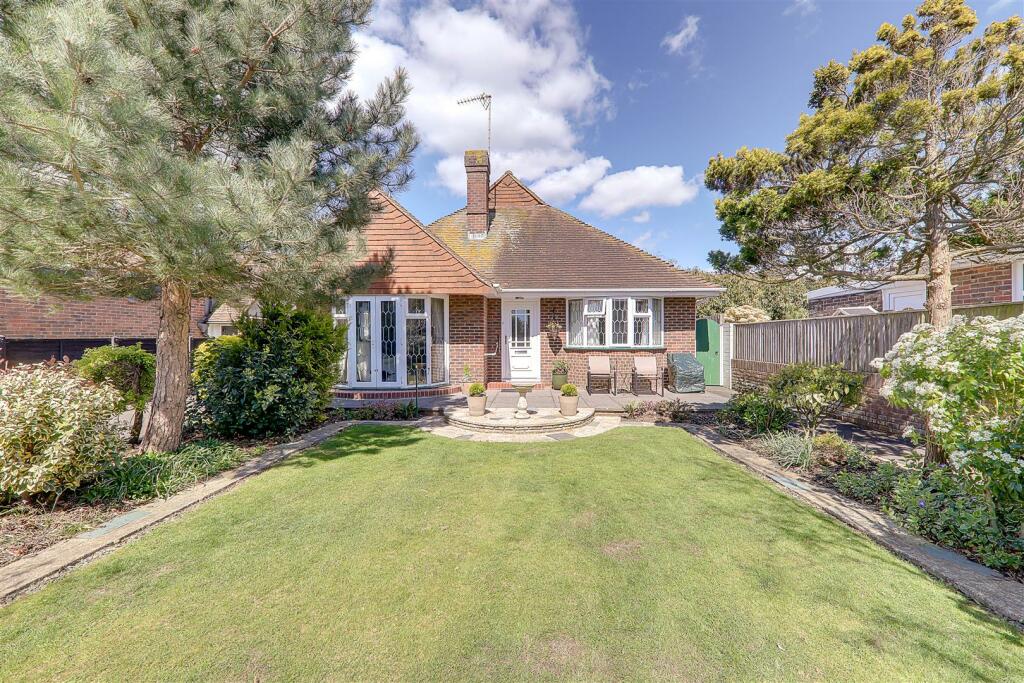 3 bedroom detached bungalow for sale in St. Raphael Road, Worthing, BN11