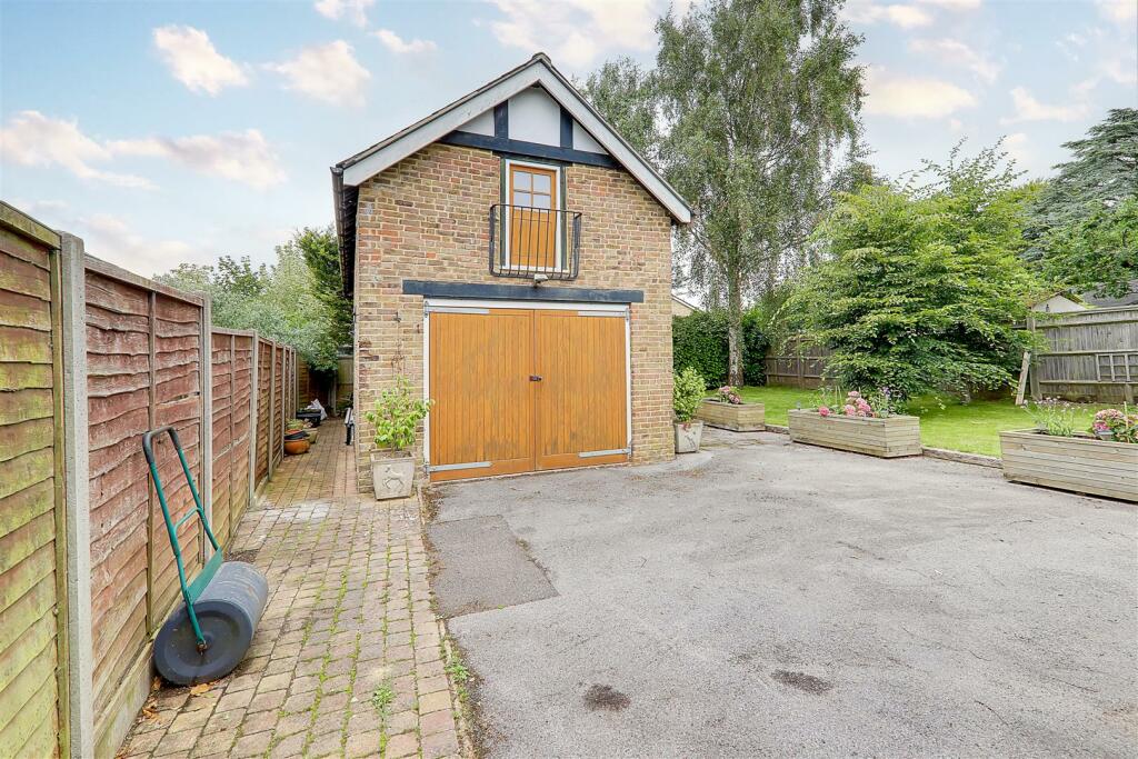Additional property image - Durrington Hill, Worthing
