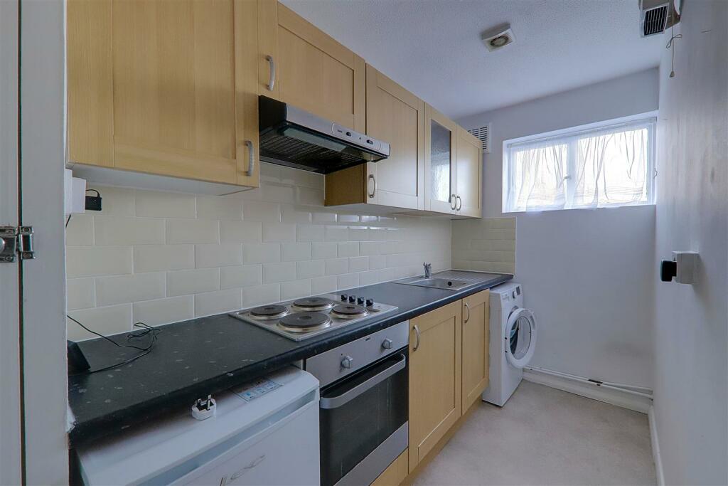 Additional image 2 of Clive Court, Clive Avenue, Goring-By-Sea, Worthing