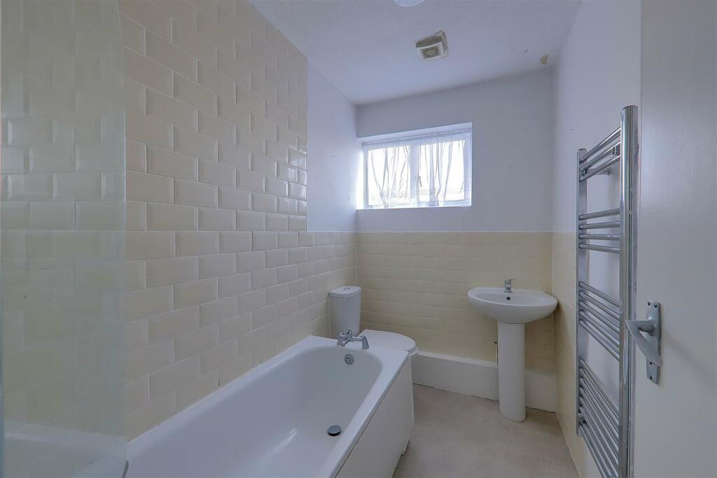 Additional image 3 of Clive Court, Clive Avenue, Goring-By-Sea, Worthing