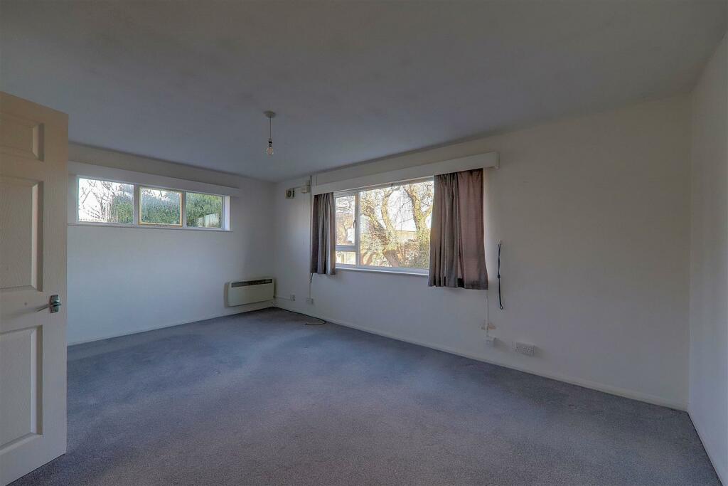 Additional image 4 of Clive Court, Clive Avenue, Goring-By-Sea, Worthing