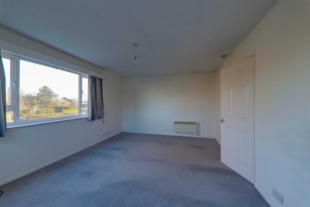 Additional image 5 of Clive Court, Clive Avenue, Goring-By-Sea, Worthing