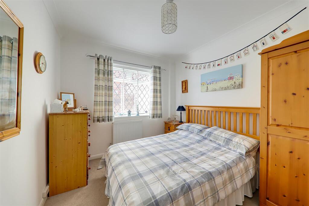 Additional property image - Alinora Crescent, Goring-By-Sea, Worthing
