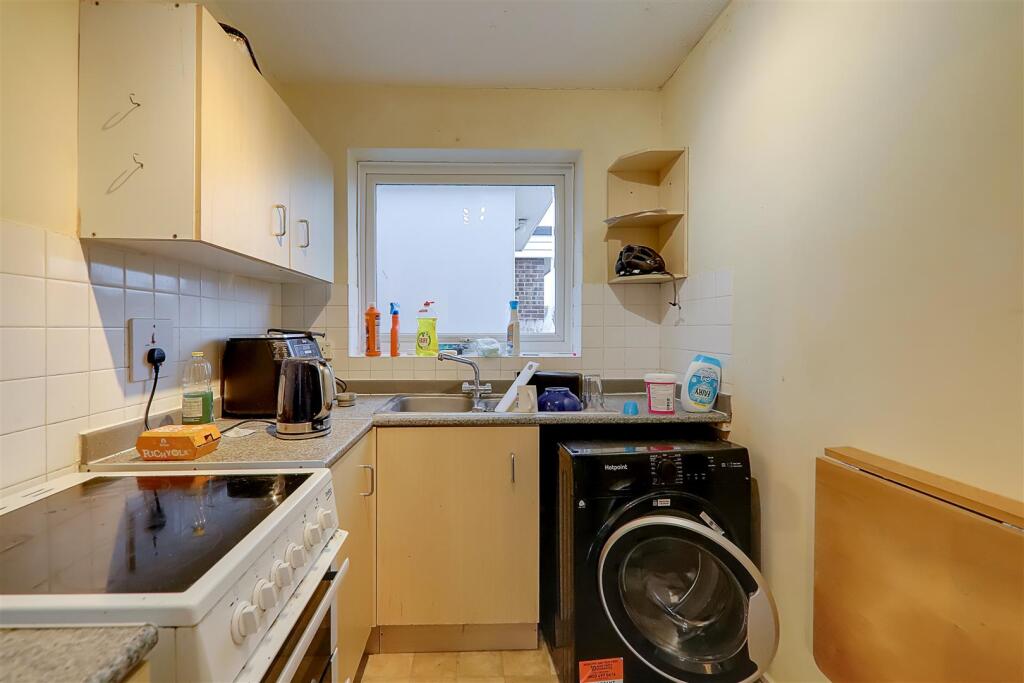 Additional property image - Hertford Road, Worthing, BN11