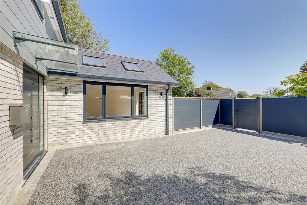 Additional image 24 of Sea Lane, Ferring, Worthing