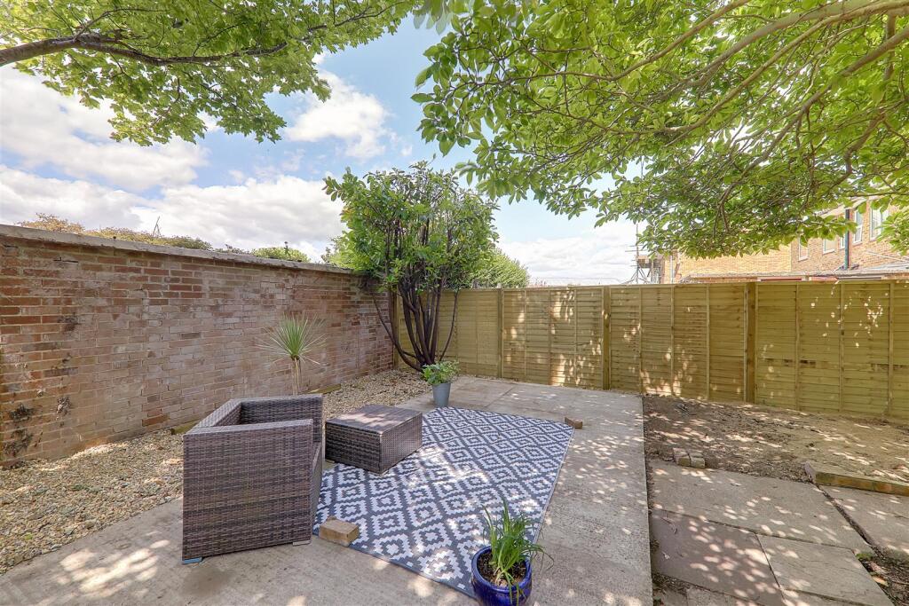 Additional image 18 of Barrington Close, Goring-By-Sea, Worthing