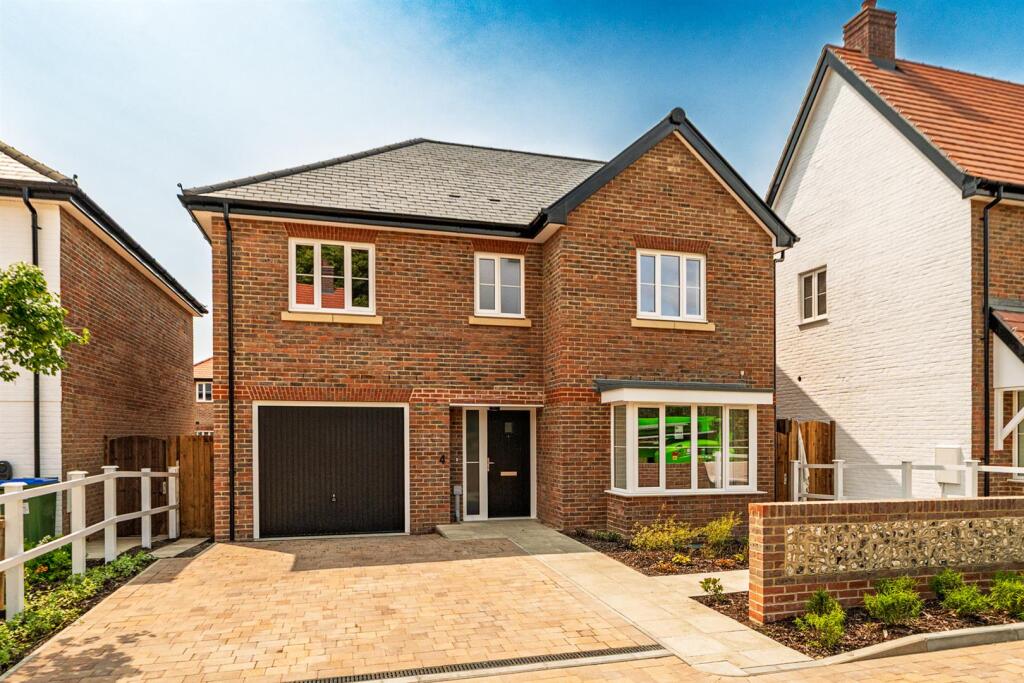 Main image of property: 12 Meadow Gate, Angmering