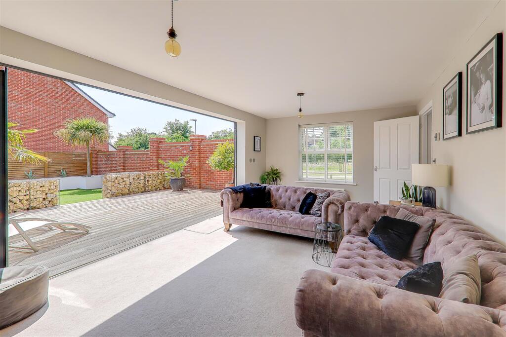 Additional image 3 of Gladiolus Grove, Worthing