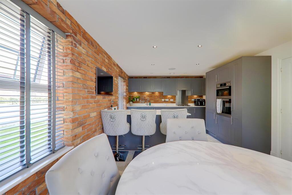 Additional image 7 of Gladiolus Grove, Worthing