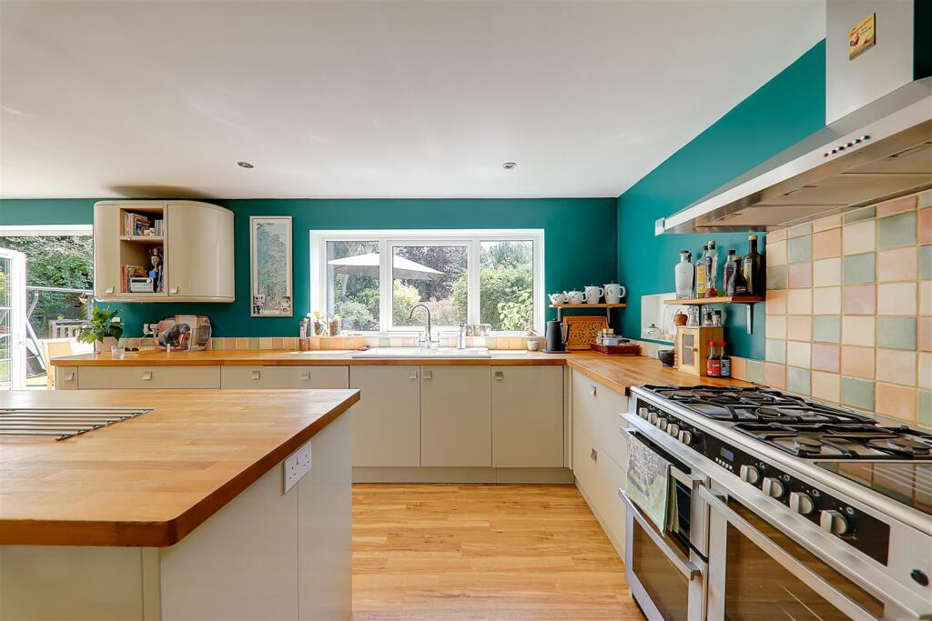 Additional image 27 of 9 Greyfriars Close, Worthing