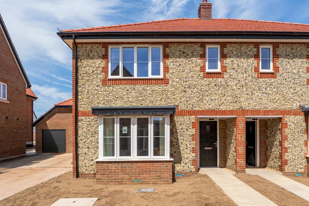 Main image of property: 15 Eyebright Lane, Angmering
