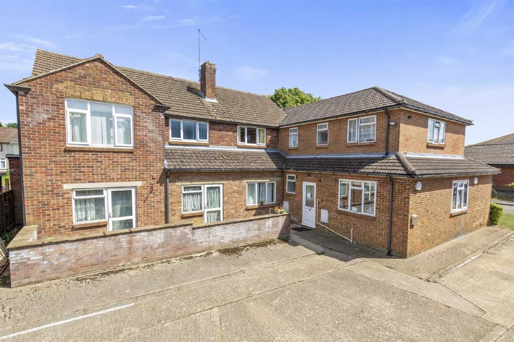 1 bedroom apartment for sale in Regents Court, Linden Avenue, Kettering