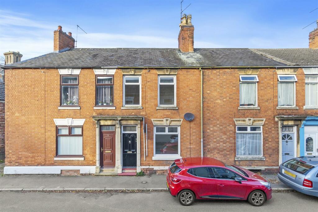 2 bedroom terraced house for sale in Havelock Street, Kettering, NN16