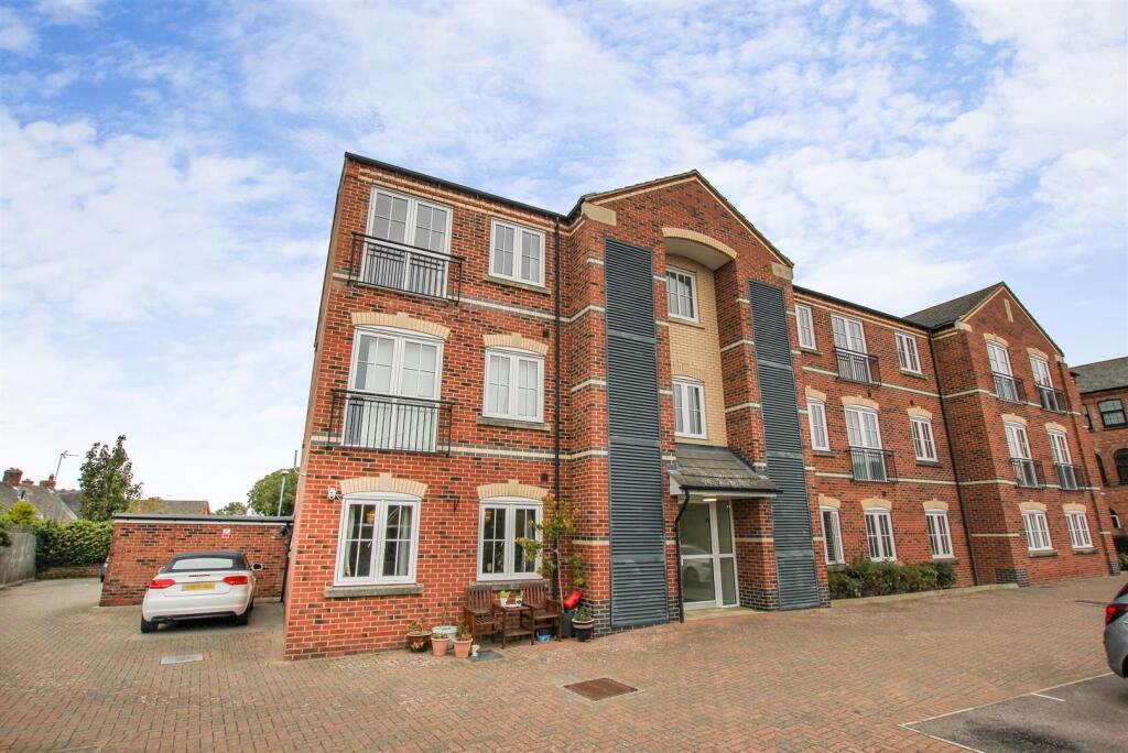 Main image of property: Wellingborough Road, Finedon,