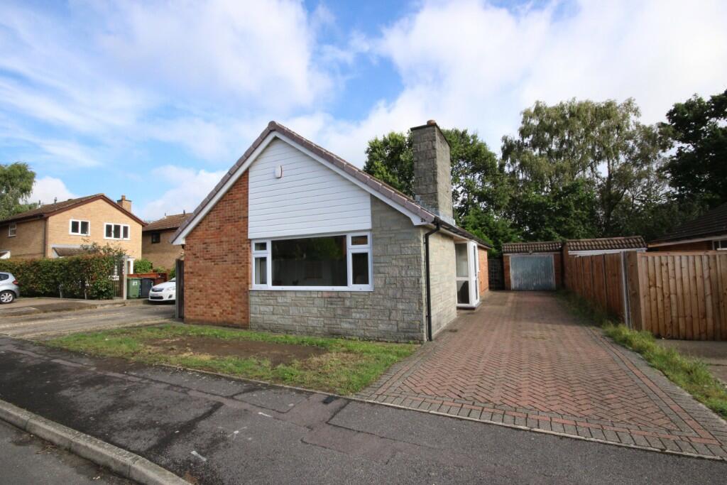 3 bedroom detached bungalow for sale in Caroline Crescent, Allington