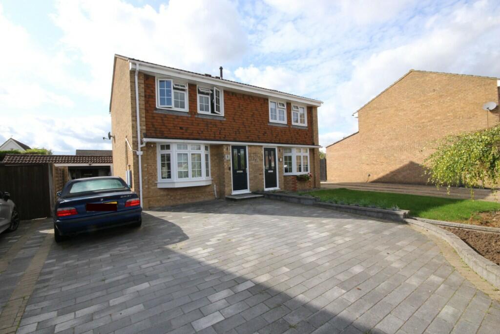 2 bedroom semidetached house for sale in Midley Close, Allington