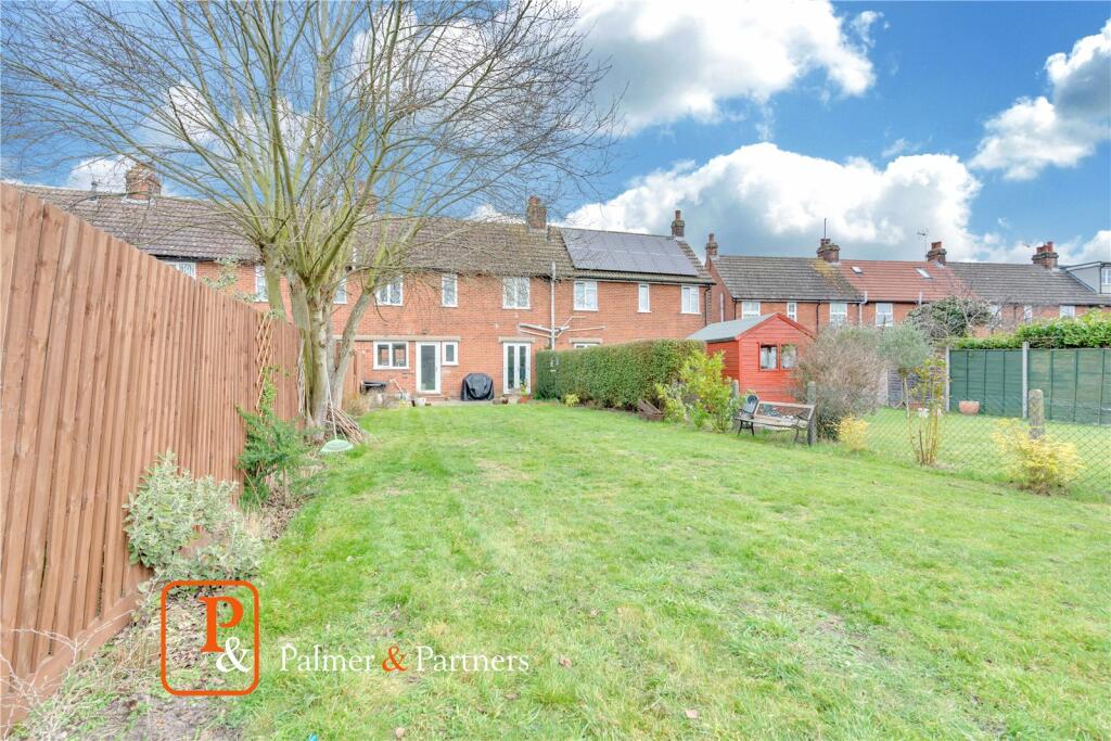 2 bedroom terraced house for sale in Defoe Crescent, Colchester, Essex, CO4
