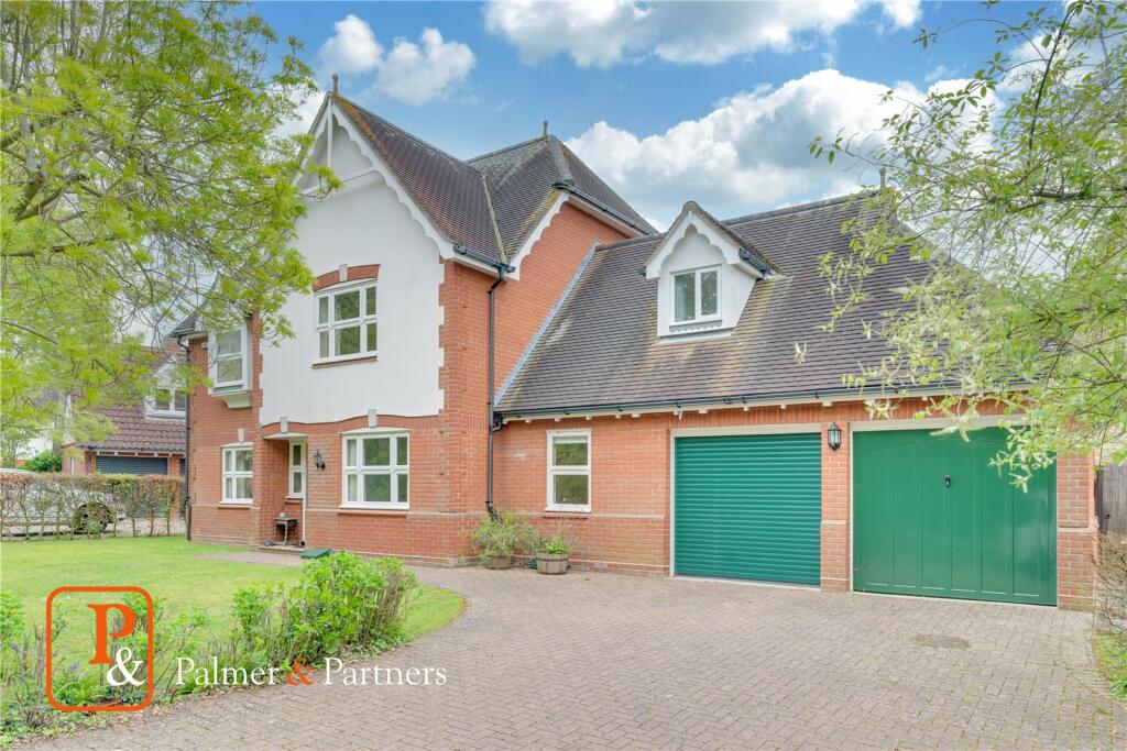 4 bedroom detached house for sale in Keepers Green, Braiswick