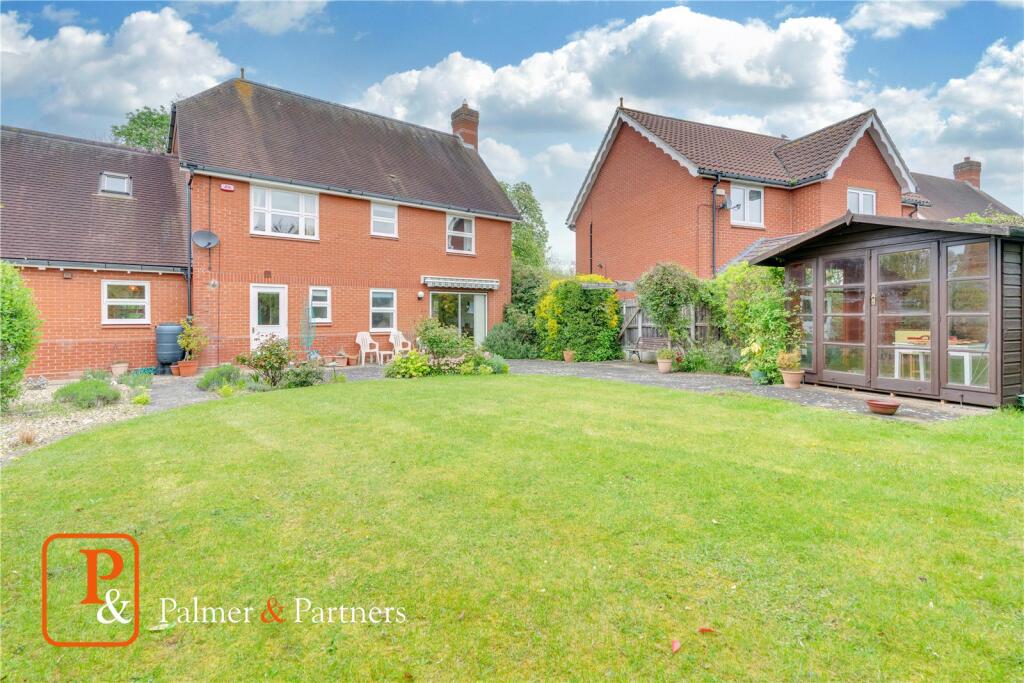 4 bedroom detached house for sale in Keepers Green, Braiswick