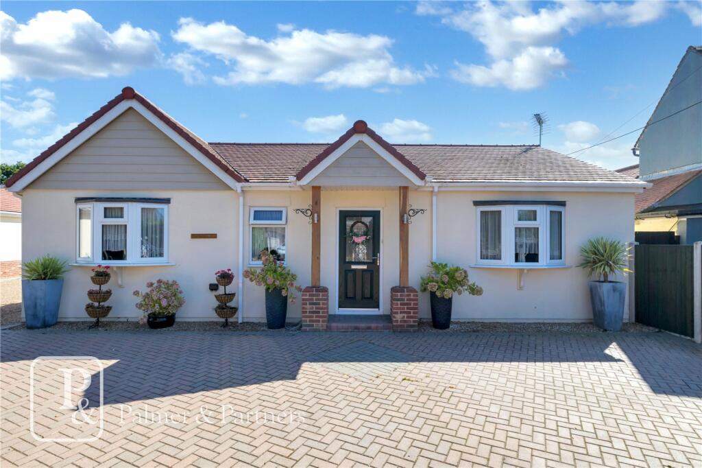 2 bedroom bungalow for sale in Frating Road, Great Bromley, Colchester, Essex, CO7