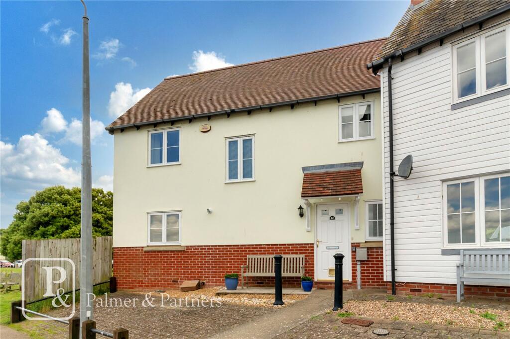 3 bedroom end of terrace house for sale in Walk, Rowhedge