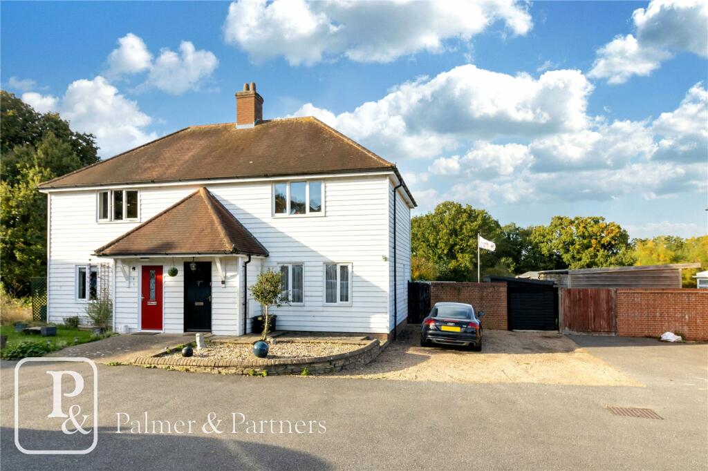 2 bedroom semidetached house for sale in Millfields, Abberton Road