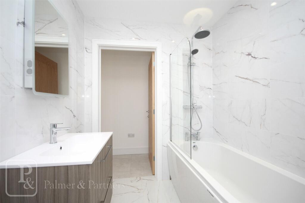 Additional property image - The Meadows, Betts Green Road, Little Clacton, Essex, CO16