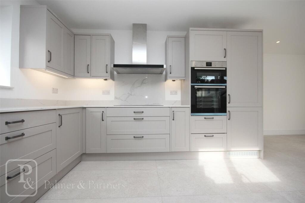 Additional property image - The Meadows, Betts Green Road, Little Clacton, Essex, CO16