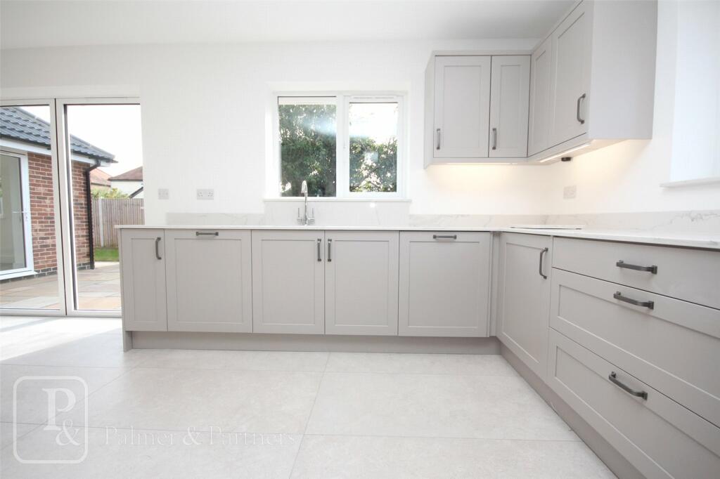 Additional property image - The Meadows, Betts Green Road, Little Clacton, Essex, CO16