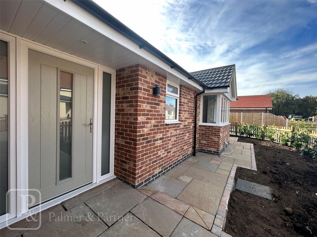 Additional property image - The Meadows, Betts Green Road, Little Clacton, Essex, CO16