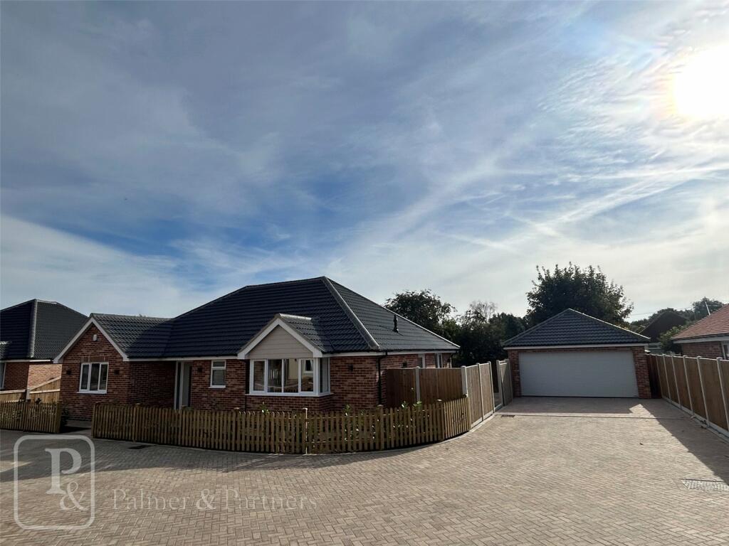 Additional property image - The Meadows, Betts Green Road, Little Clacton, Essex, CO16