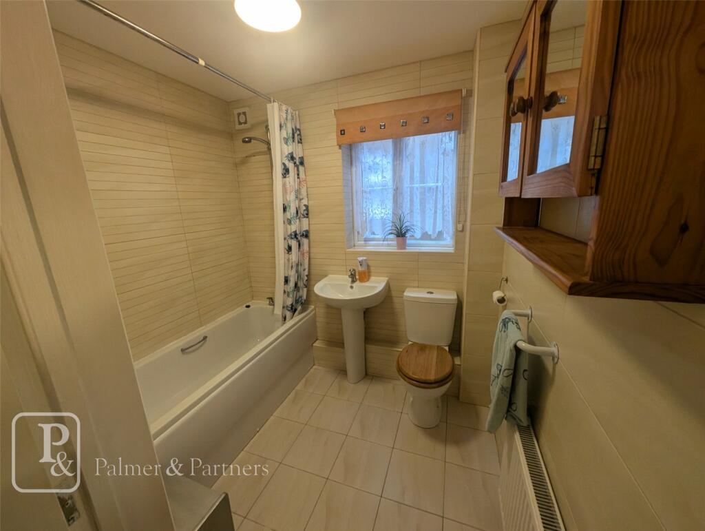 Additional property image - York Road, Clacton-on-Sea, Essex, CO15