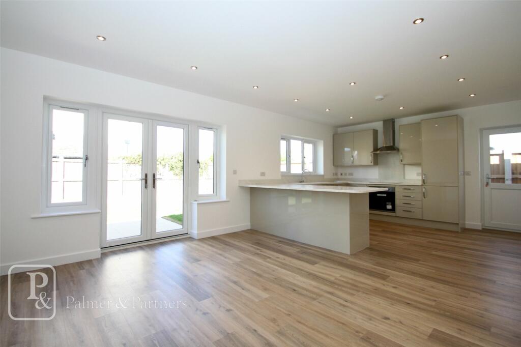 Additional property image - High Beech, Turpins Lane, Kirby Cross, Essex, CO13