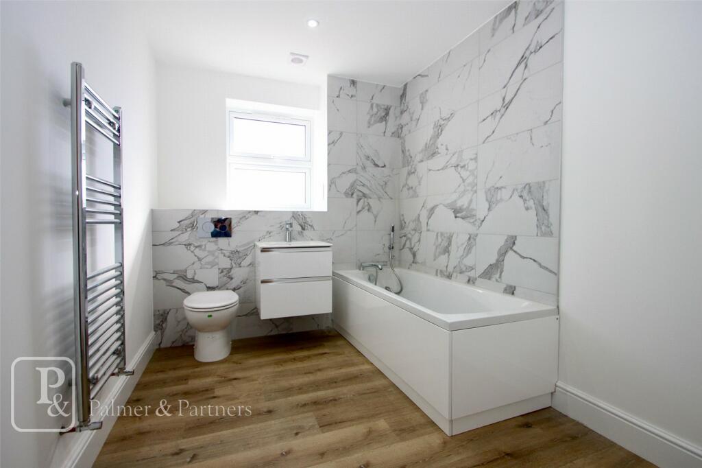 Additional property image - Madeleine Gardens, Great Holland, Frinton-On-Sea, CO13