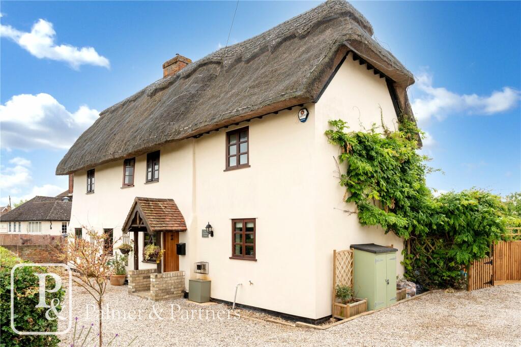 5 bedroom detached house for sale in High Street, Langham, Colchester