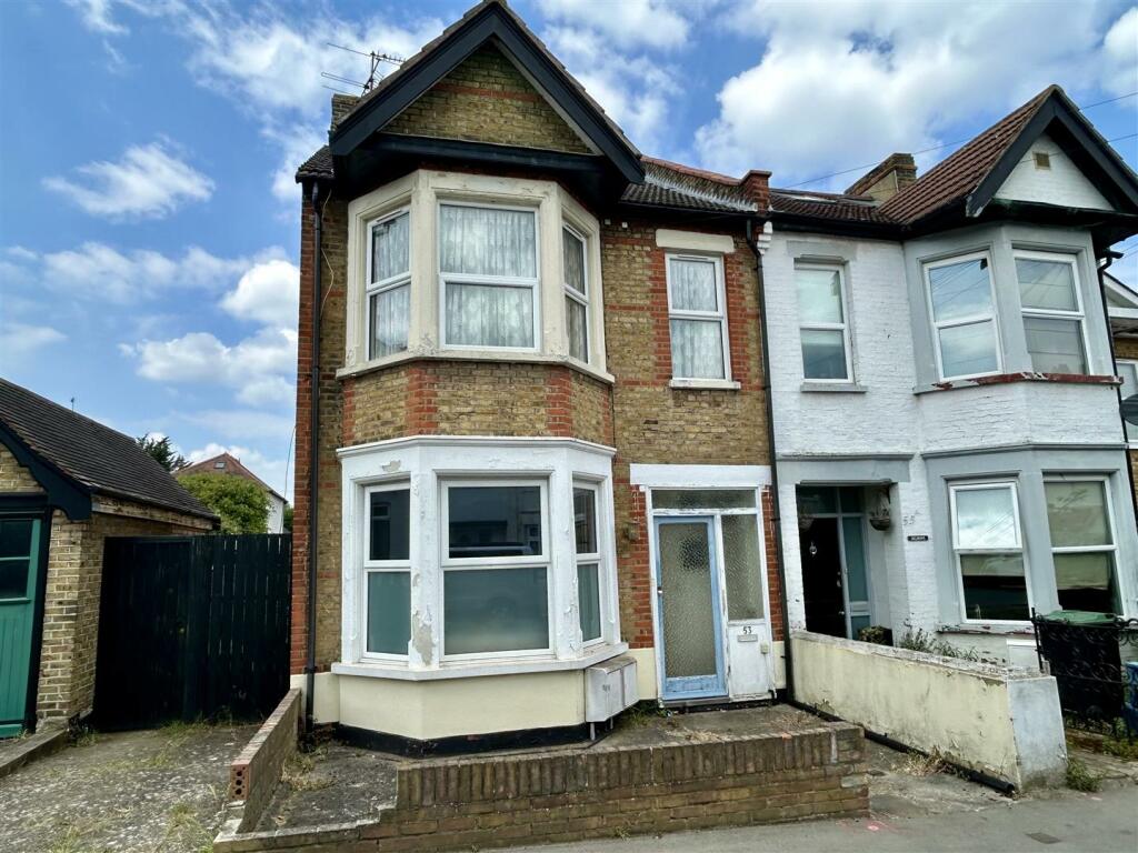 Main image of property: Ronald Park Avenue, Westcliff-On-Sea