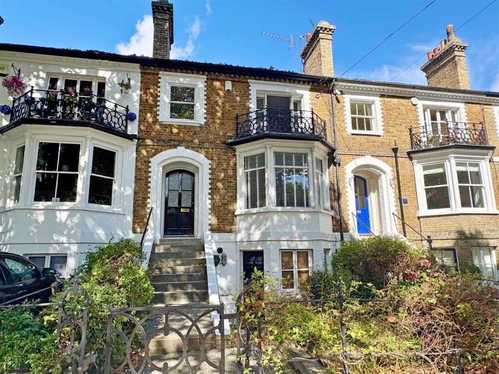 Main image of property: Cambridge Road, Southend-On-Sea