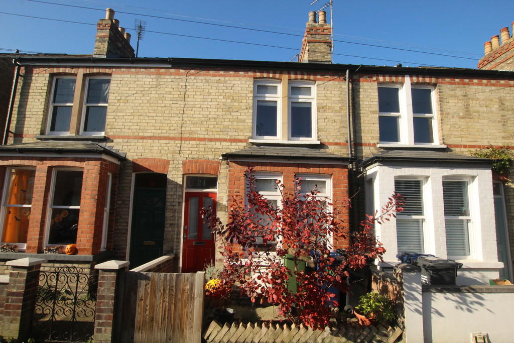 2 bedroom terraced house for sale in Cowper Road, Cambridge, CB1